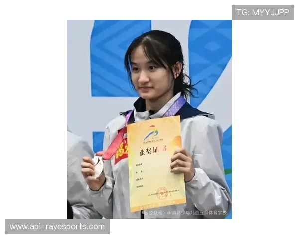 晋江选手彭钰涵张鑫榕并肩作战勇夺全国击剑冠军赛女子重剑团体亚军